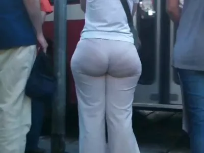 bekommt titten for free in den Arsch und Cums der Blondine