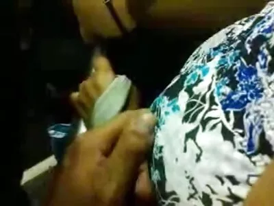 Die dralle Kellnerin gratis brüste Anissa Kate wurde ins Hinterzimmer gezerrt und die ganze Schicht durchgefickt
