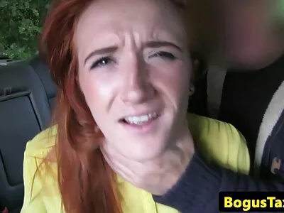 Die Muschi ihrer dicke titten free Freundin lecken und sie abspritzen
